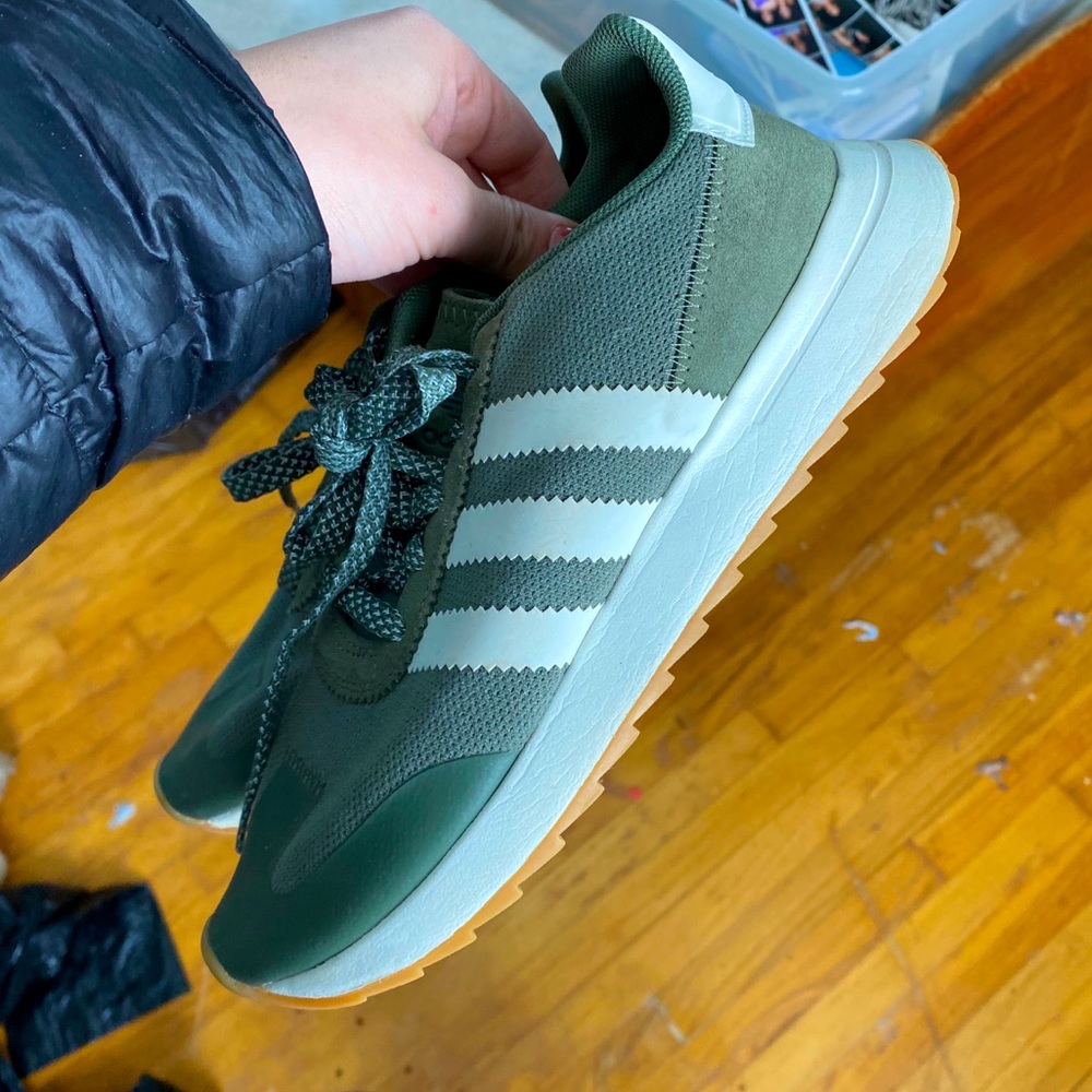 Adidas Sneakers olive green